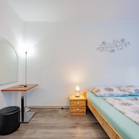 Crowonder Lucky Holiday House With Pool And Patio 30 Meters From The Beach Zara Esterno foto
