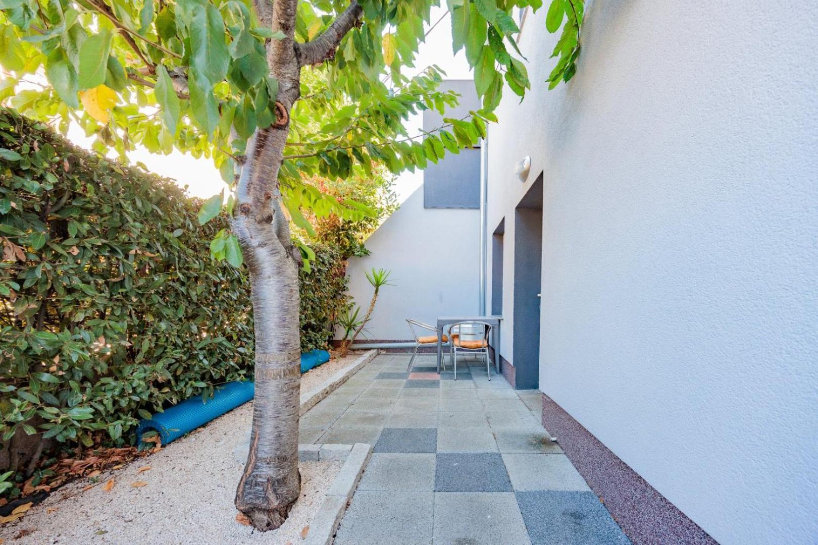 Crowonder Lucky Holiday House With Pool And Patio 30 Meters From The Beach Zara Esterno foto