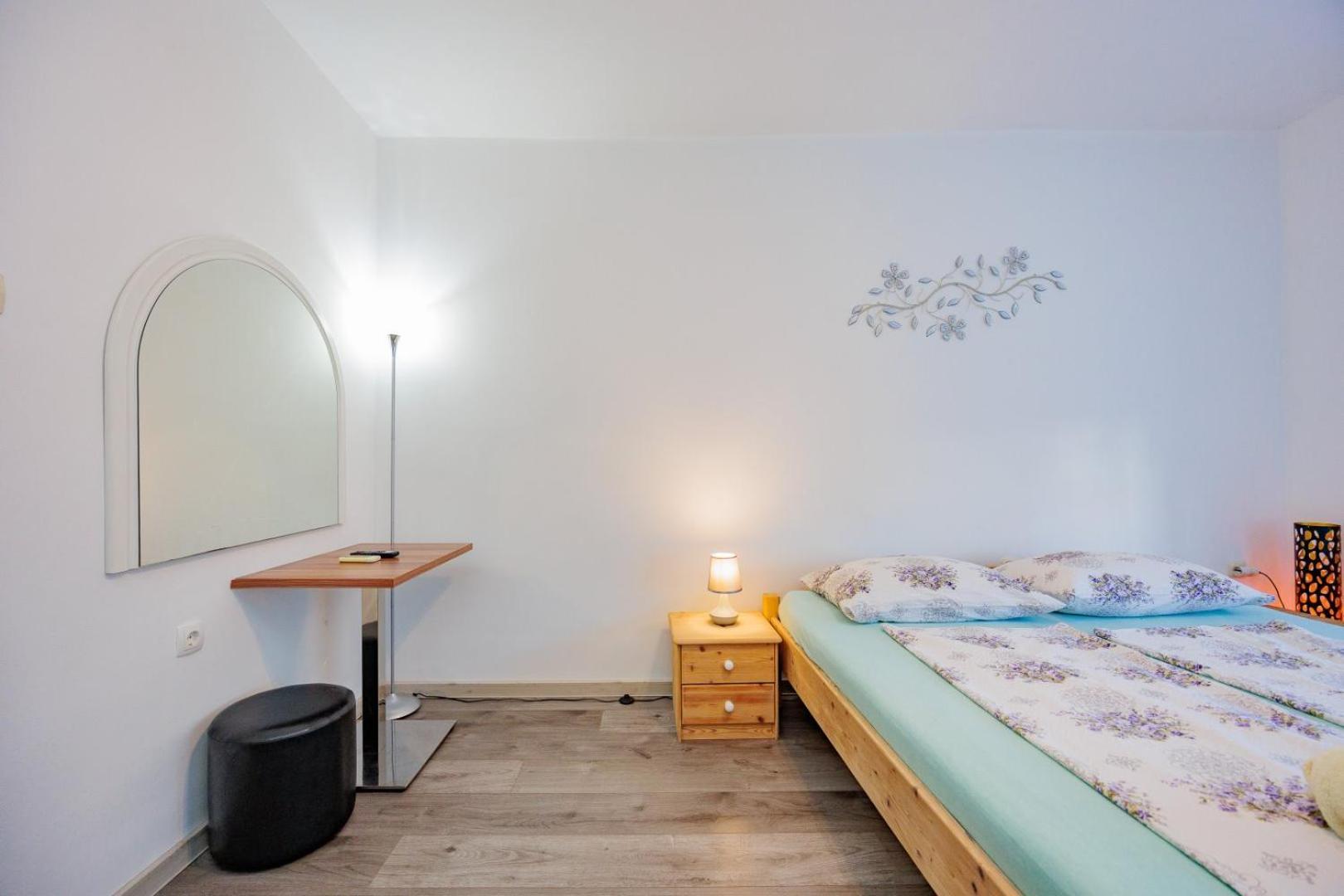 Crowonder Lucky Holiday House With Pool And Patio 30 Meters From The Beach Zara Esterno foto