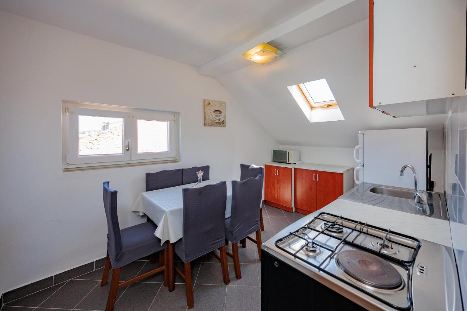 Crowonder Lucky Holiday House With Pool And Patio 30 Meters From The Beach Zara Esterno foto