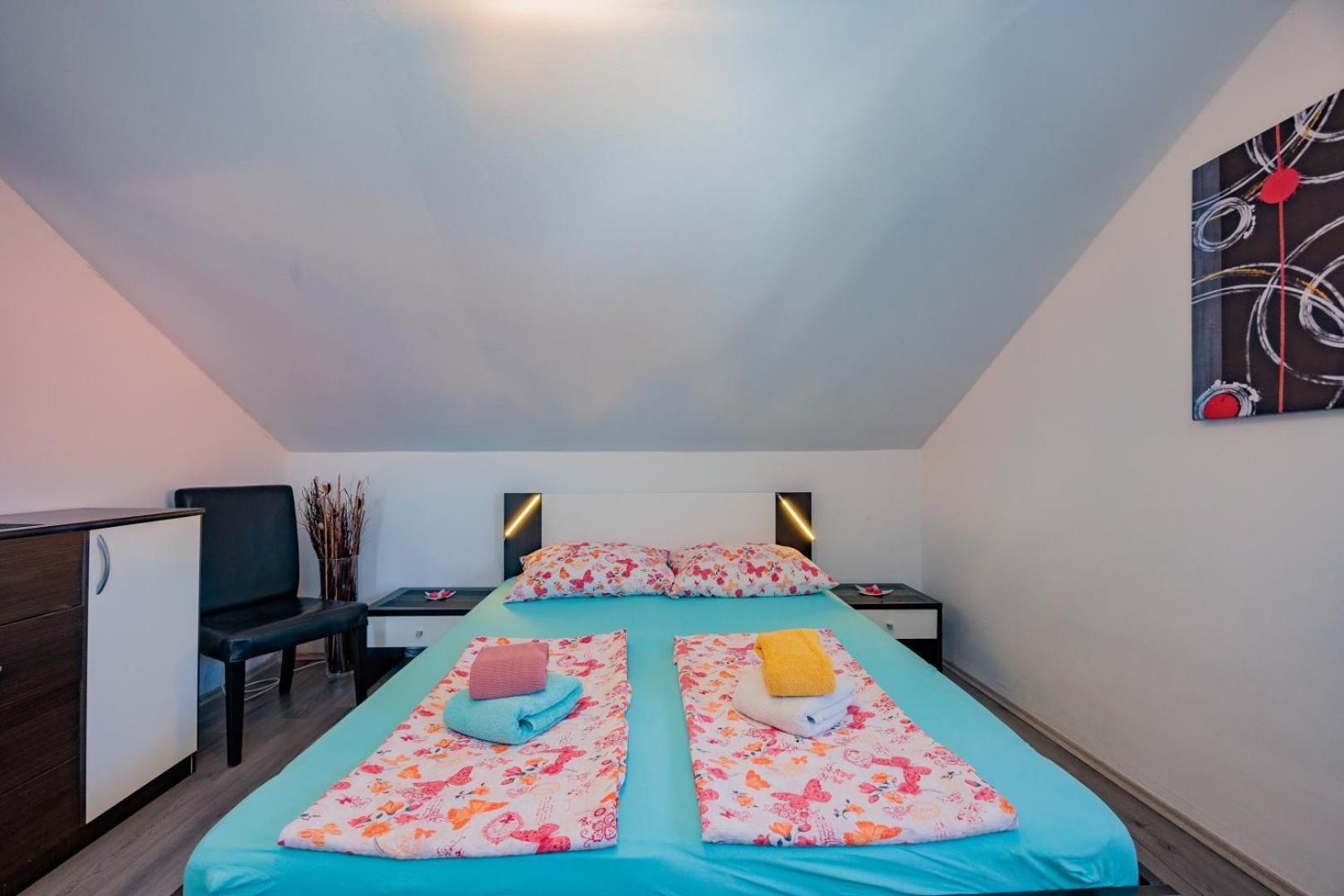 Crowonder Lucky Holiday House With Pool And Patio 30 Meters From The Beach Zara Esterno foto