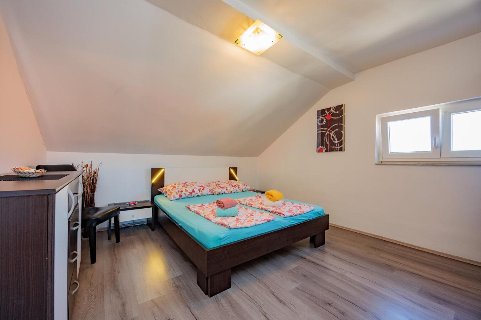 Crowonder Lucky Holiday House With Pool And Patio 30 Meters From The Beach Zara Esterno foto