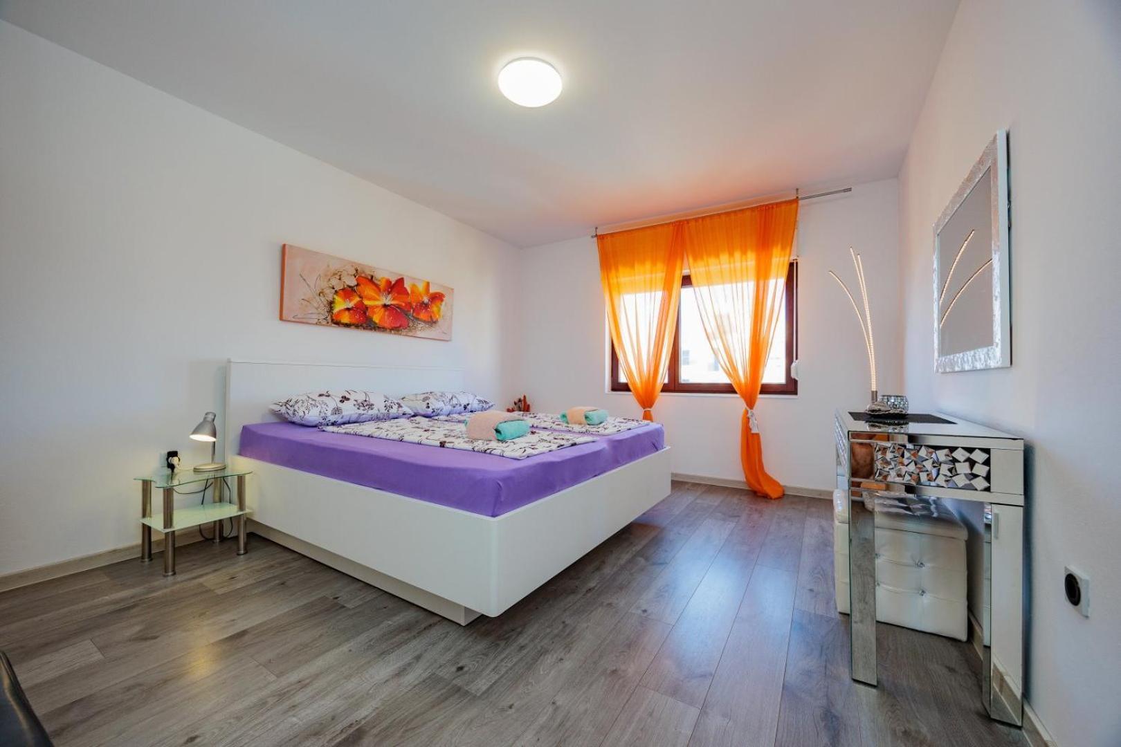 Crowonder Lucky Holiday House With Pool And Patio 30 Meters From The Beach Zara Esterno foto