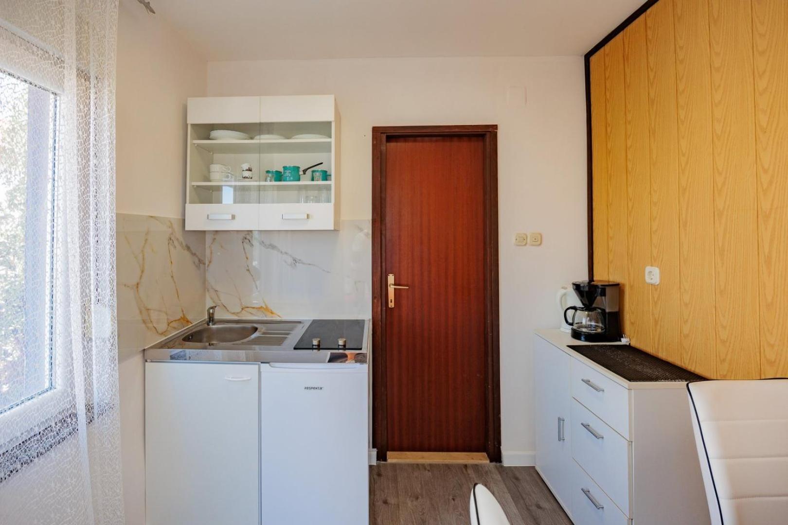 Crowonder Lucky Holiday House With Pool And Patio 30 Meters From The Beach Zara Esterno foto