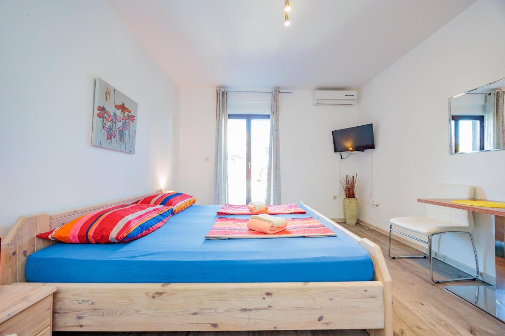 Crowonder Lucky Holiday House With Pool And Patio 30 Meters From The Beach Zara Esterno foto