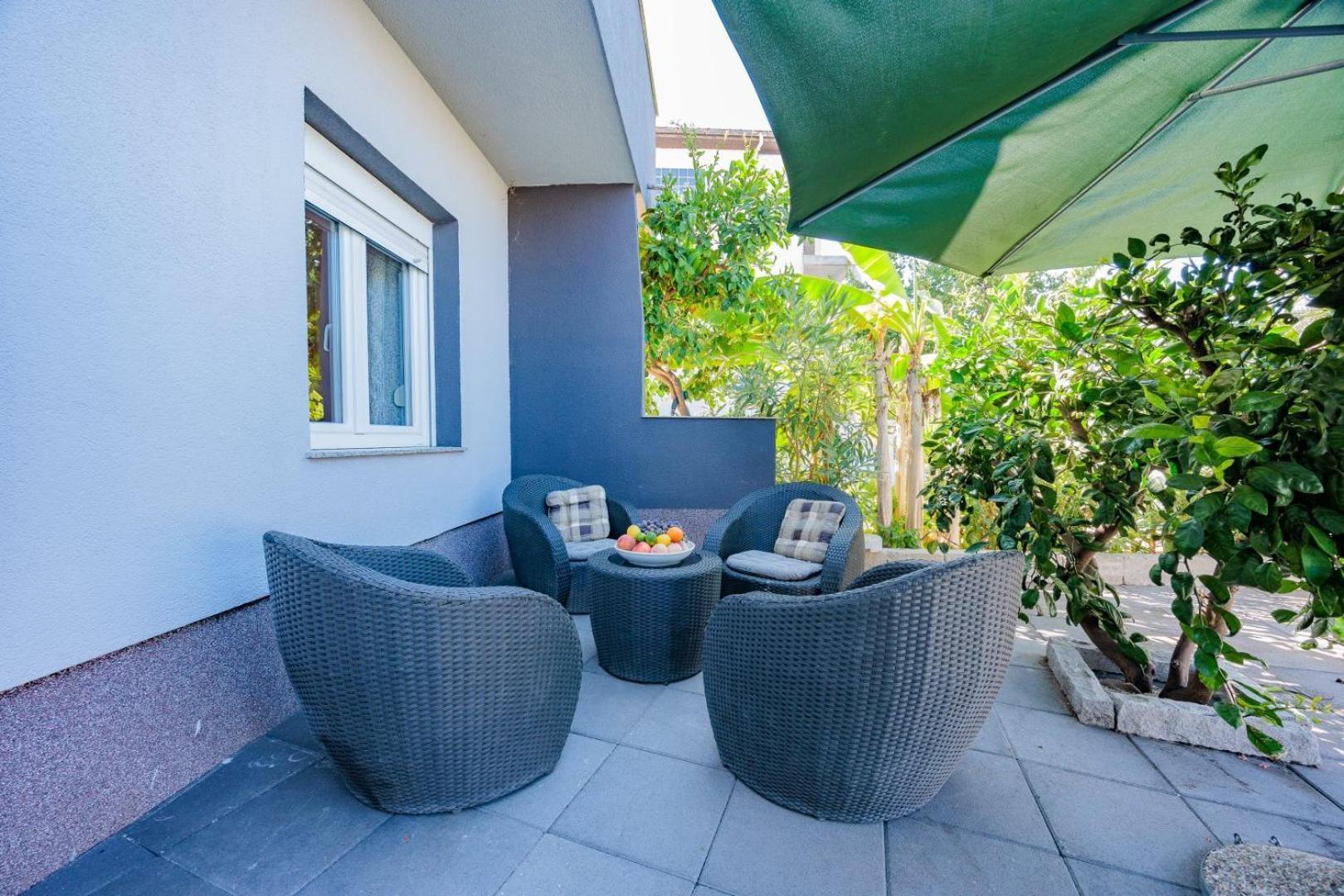 Crowonder Lucky Holiday House With Pool And Patio 30 Meters From The Beach Zara Esterno foto